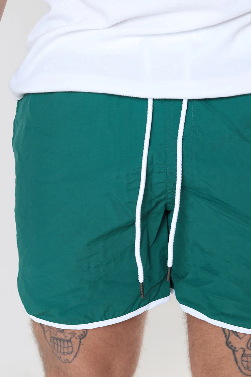 Urban Classics Retro Badbyxor White/Green - Image 4