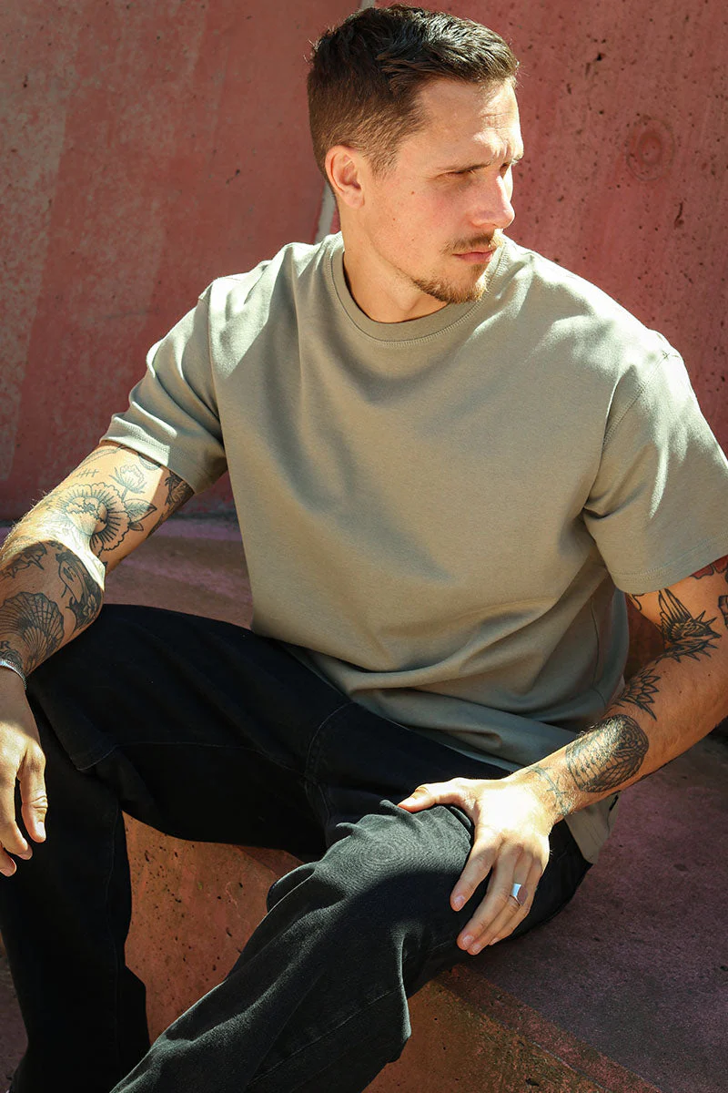 Solid Danton Box Fit Tee Vetiver - Image 3