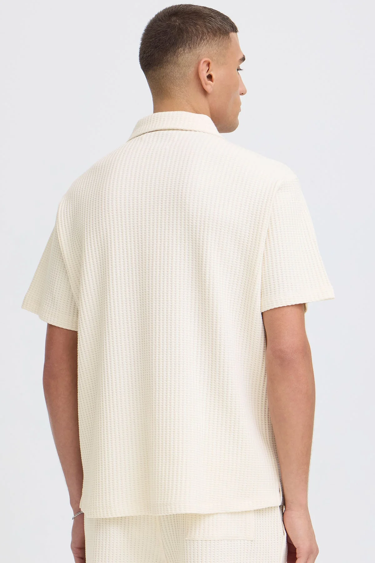Solid Alann Utley Shorts Off White - Image 3